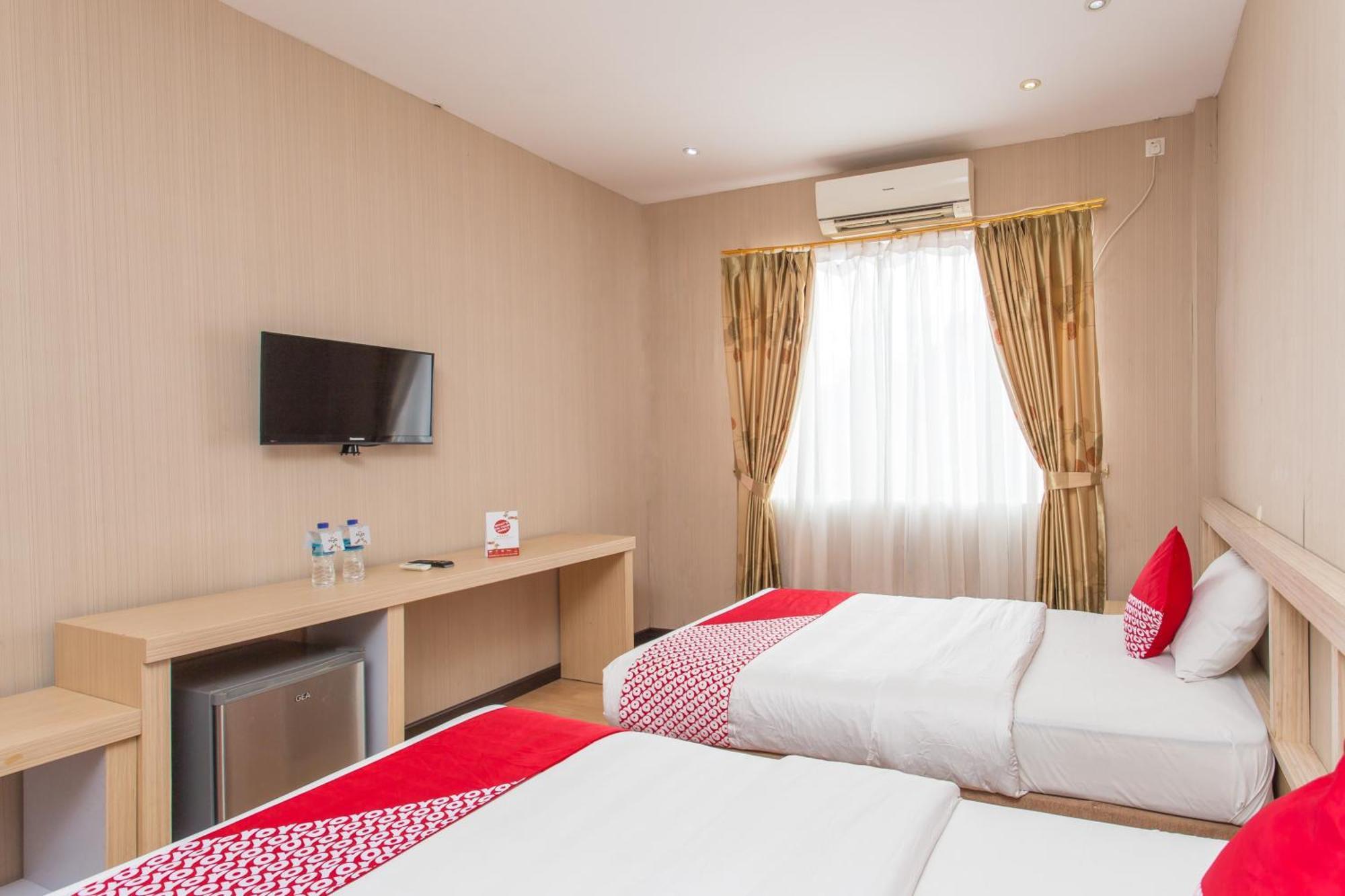 Oyo 663 Hotel Sejati Balikpapan Kültér fotó